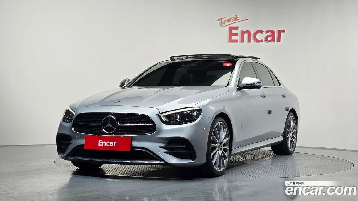 Mercedes-Benz E-Class — фото 1