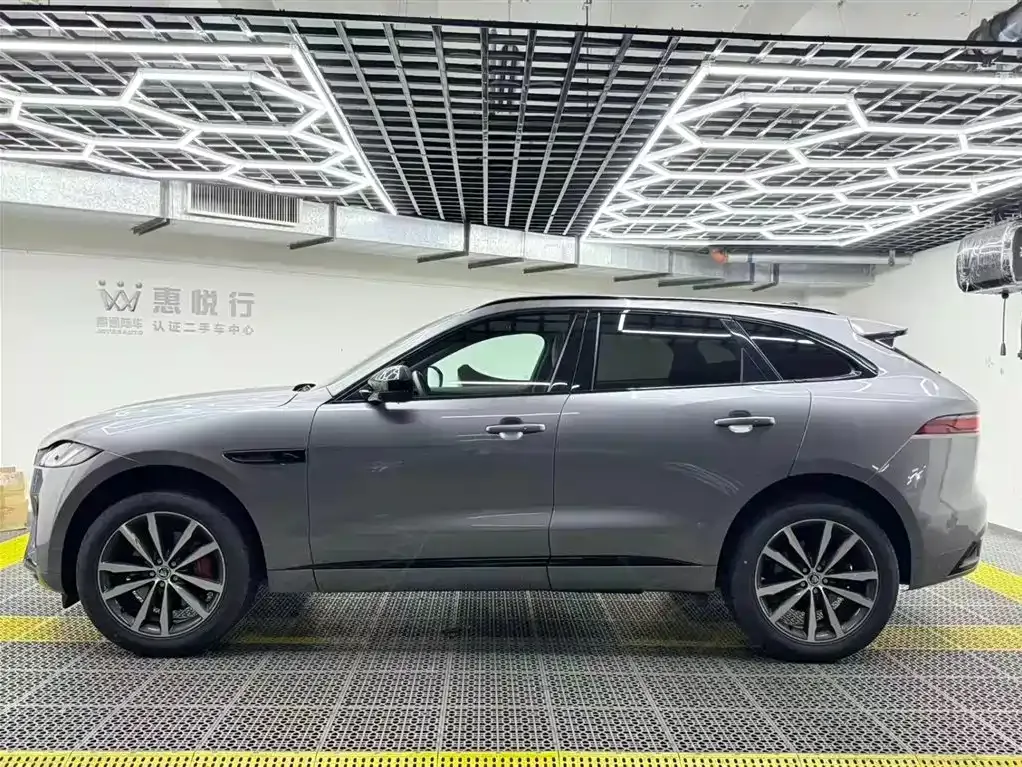 Jaguar F-PACE — фото 3