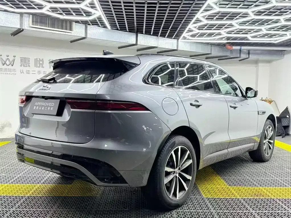 Jaguar F-PACE — фото 5