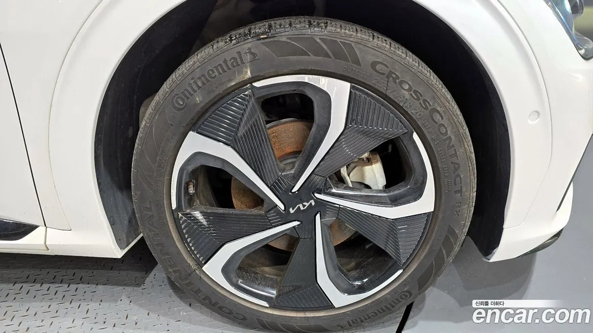 Kia EV6 — фото 5