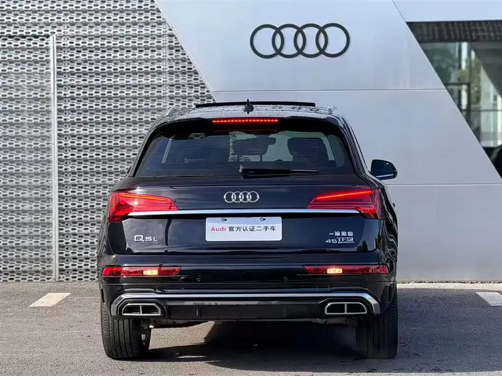 Audi Q5L — фото 2