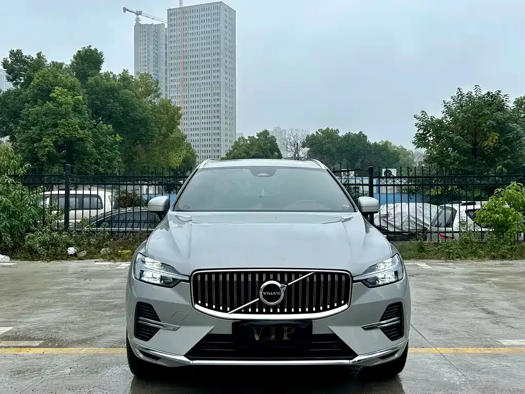 Volvo XC60 — фото 2