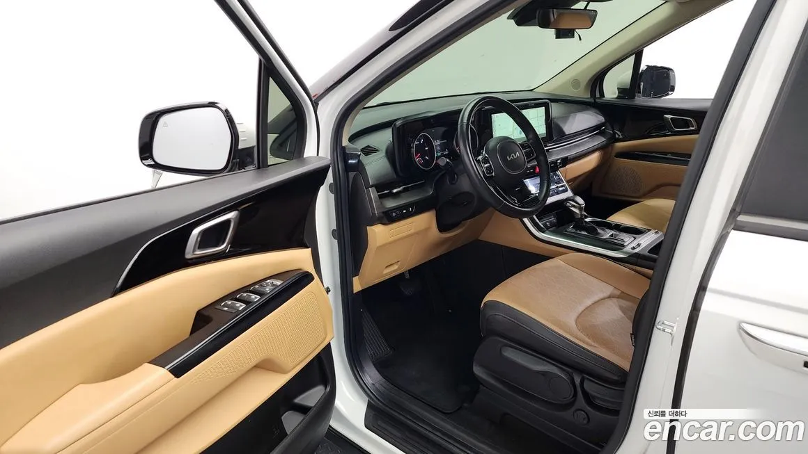 Kia Carnival — фото 10
