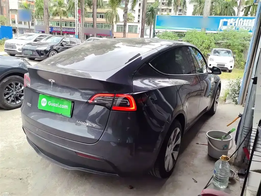 Tesla Model Y — фото 7