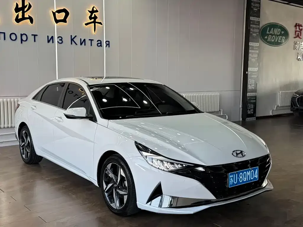 Hyundai Elantra — фото 3