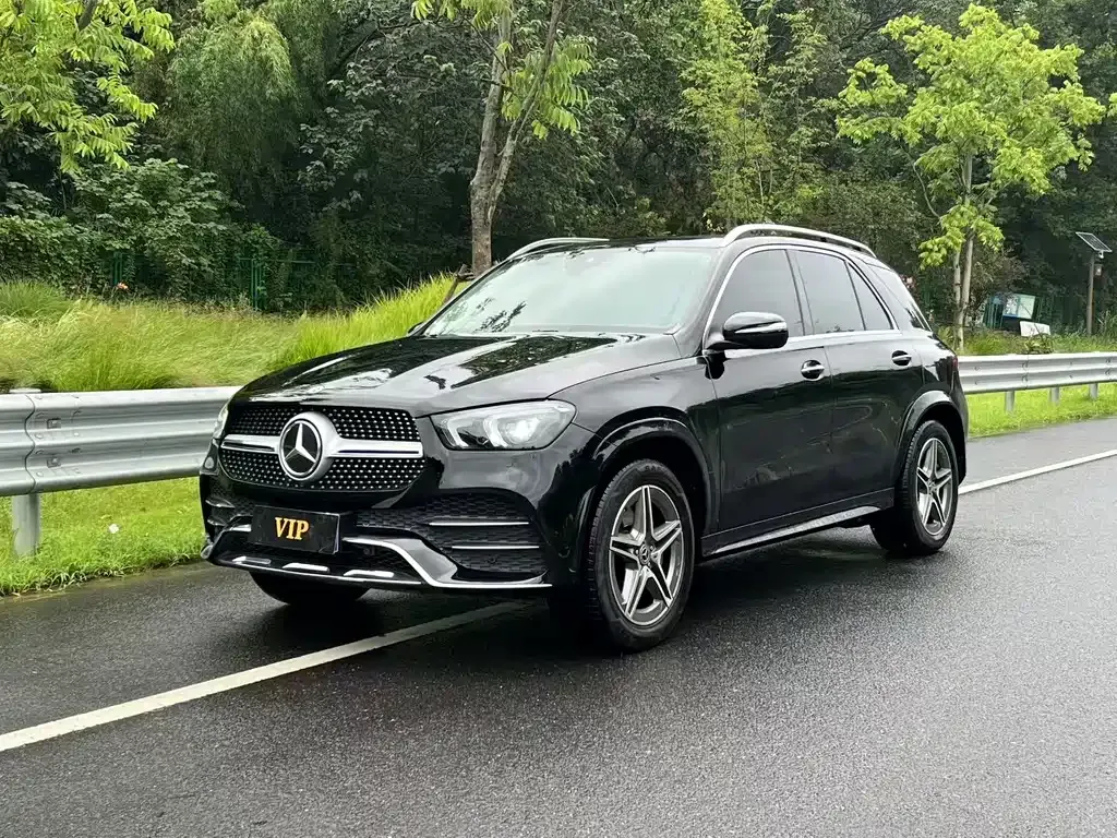 Mercedes-Benz GLE — фото 1