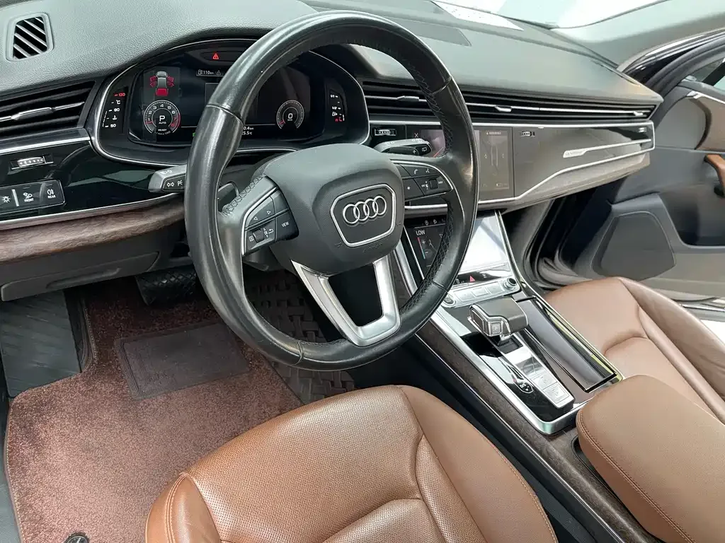 Audi Q7 — фото 5