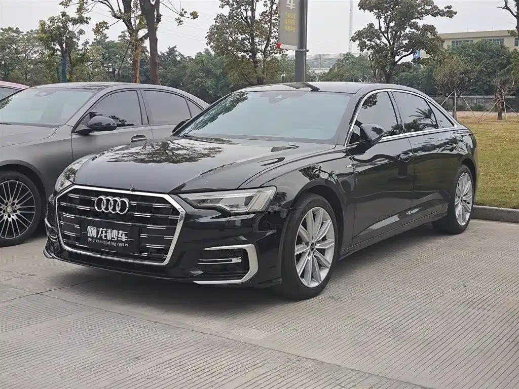 Audi A6L — фото 1