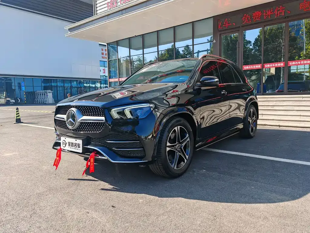 Mercedes-Benz GLE — фото 1