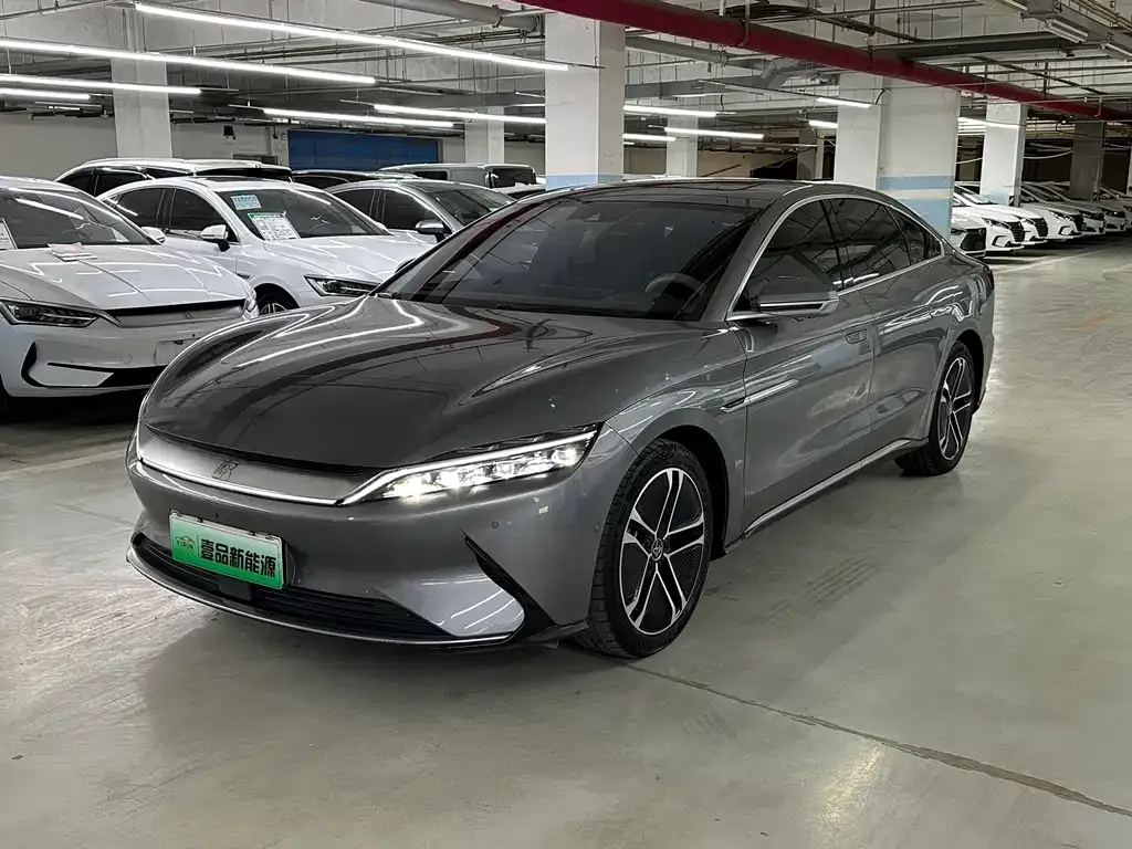 BYD Han — фото 1