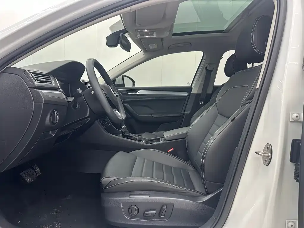 Skoda Superb — фото 4