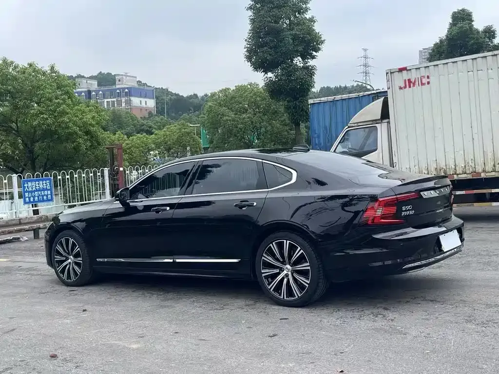 Volvo S90 — фото 9