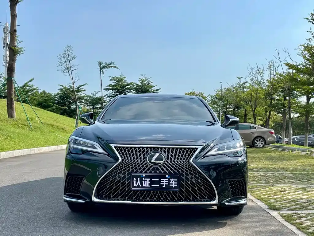 Lexus LS — фото 2