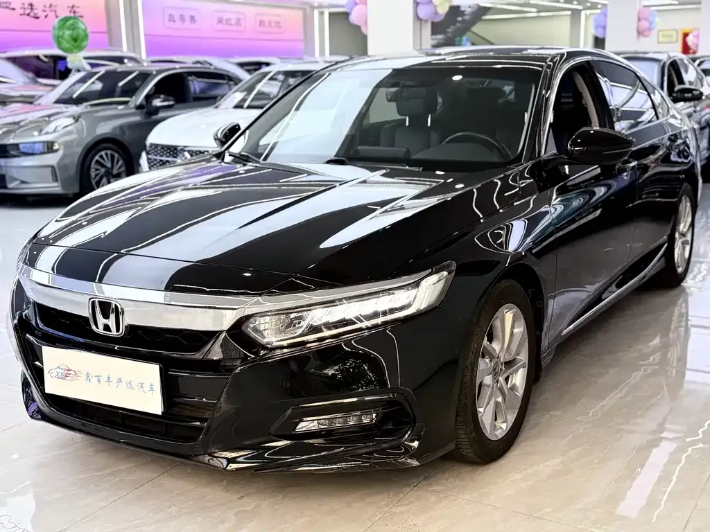Honda Accord — фото 1
