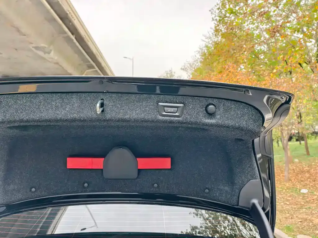 BMW 5 Series — фото 10