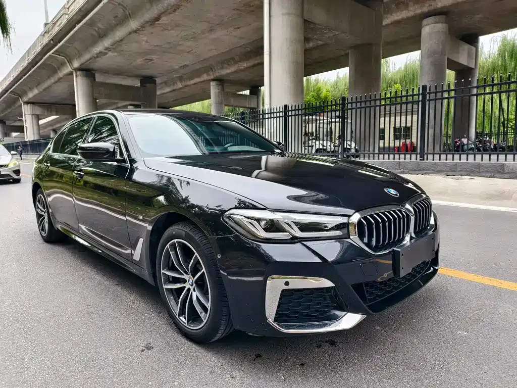 BMW 5 Series — фото 3