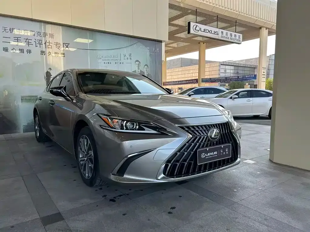 Lexus ES — фото 3