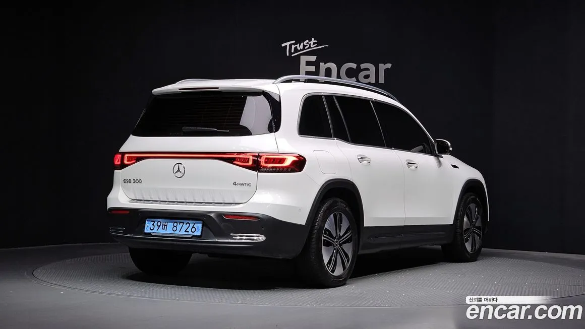 Mercedes-Benz EQB — фото 2