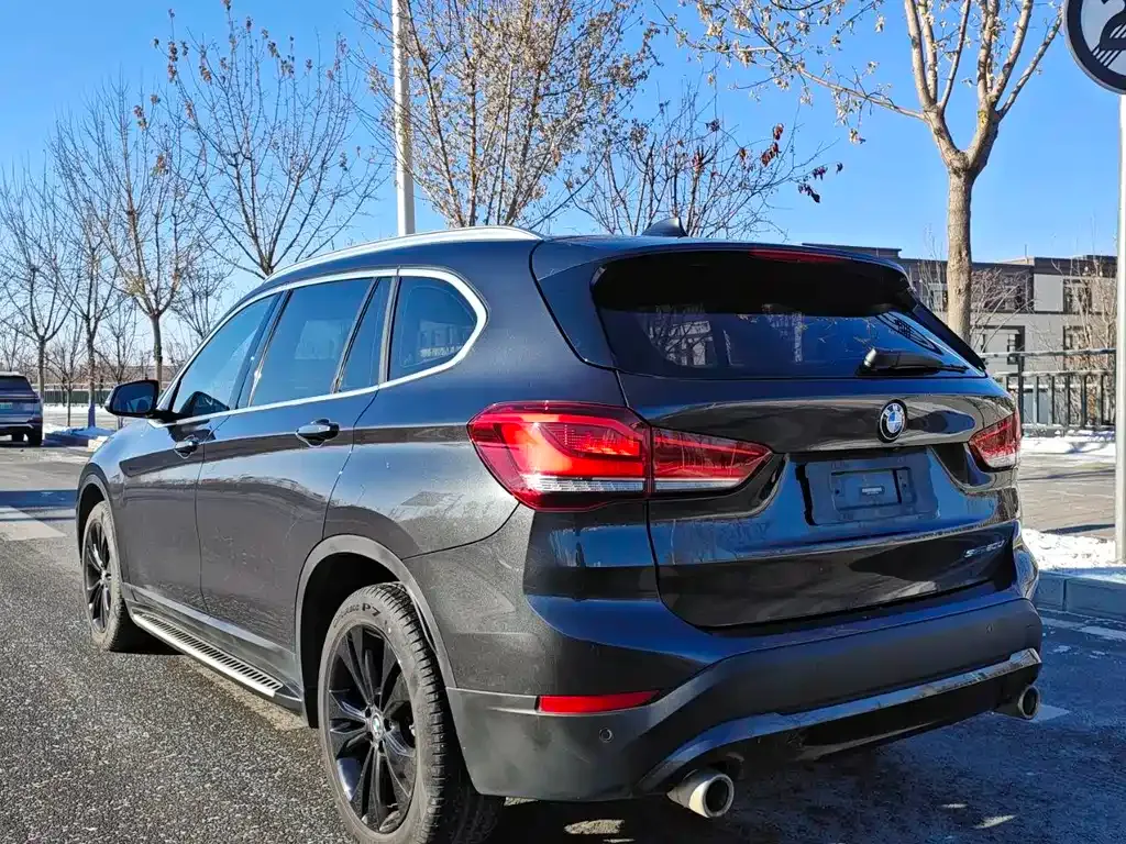 BMW X1 — фото 9