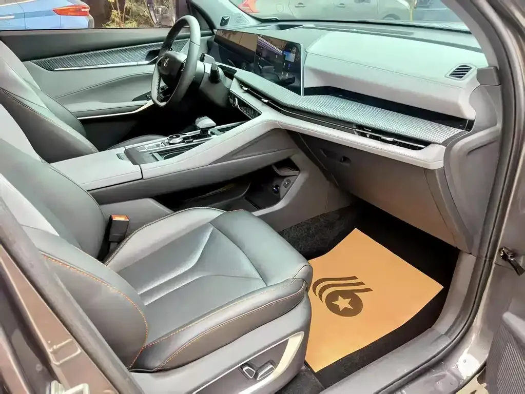 Changan CS75PLUS — фото 10
