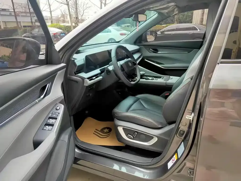 Changan CS75PLUS — фото 4