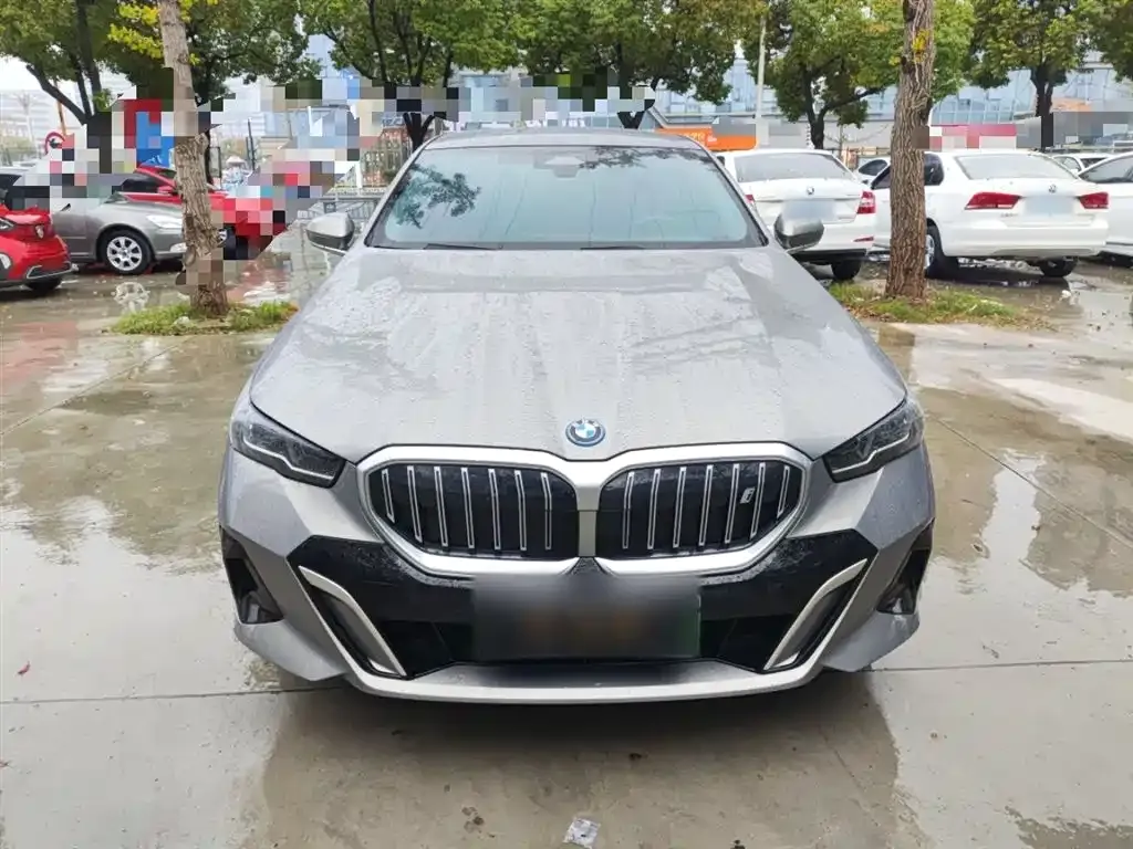 BMW i5 — фото 3