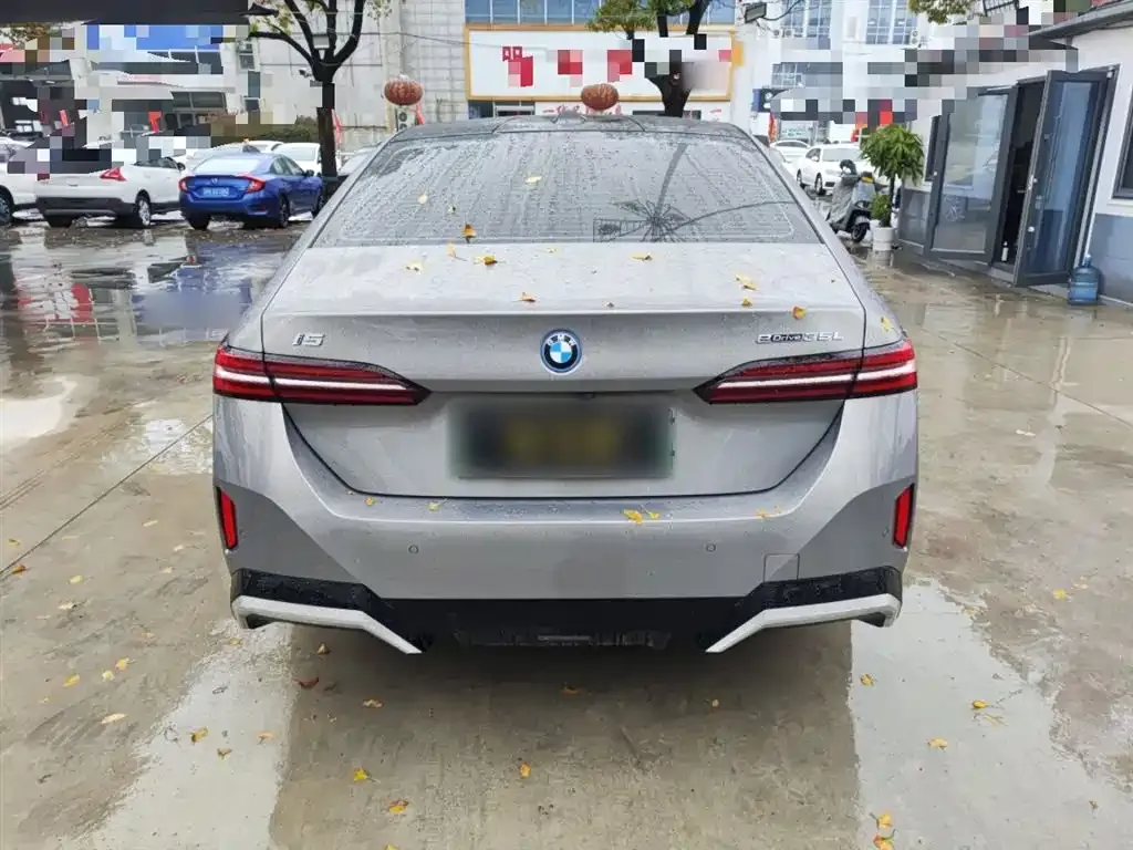 BMW i5 — фото 6