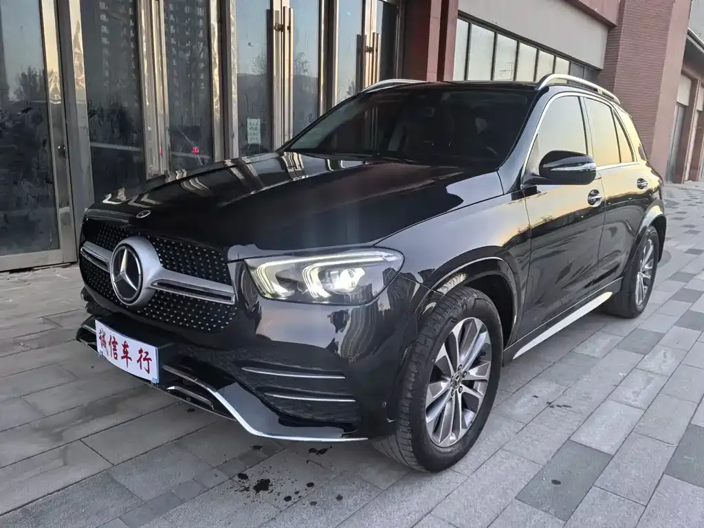 Mercedes-Benz GLE — фото 1