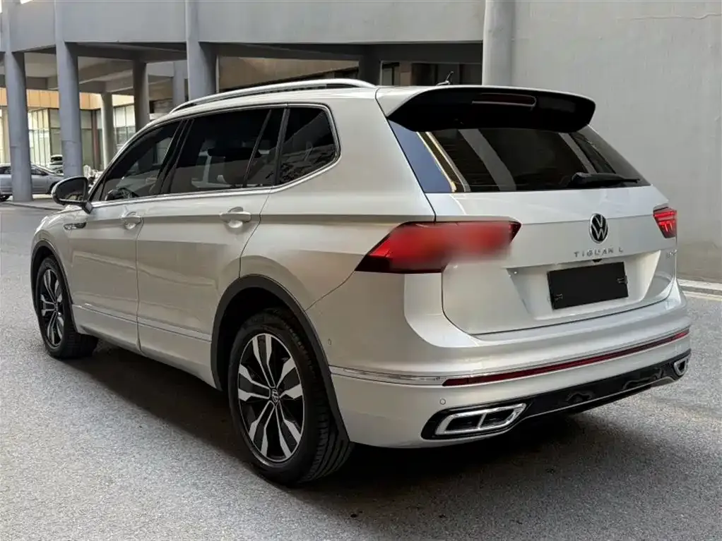 Volkswagen Tiguan L — фото 5