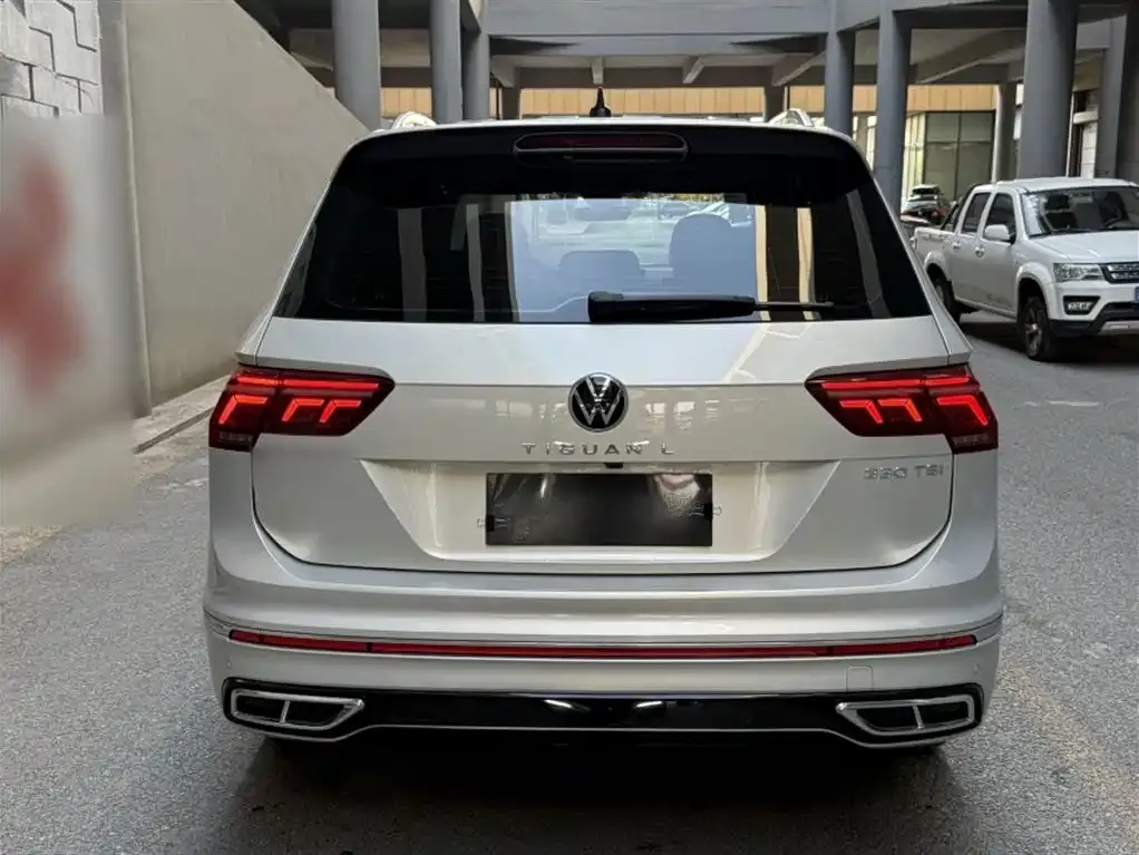 Volkswagen Tiguan L — фото 6
