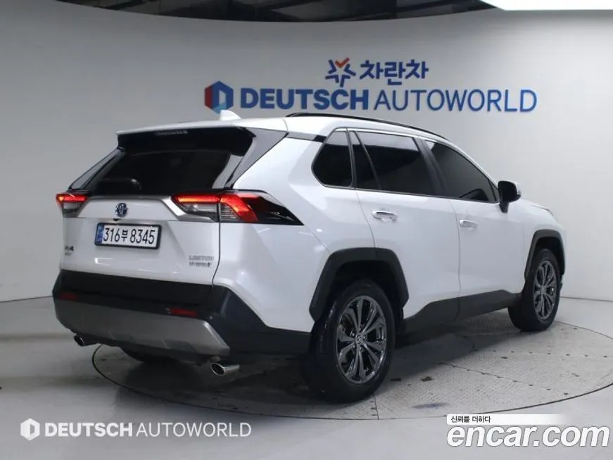 Toyota RAV4 — фото 2
