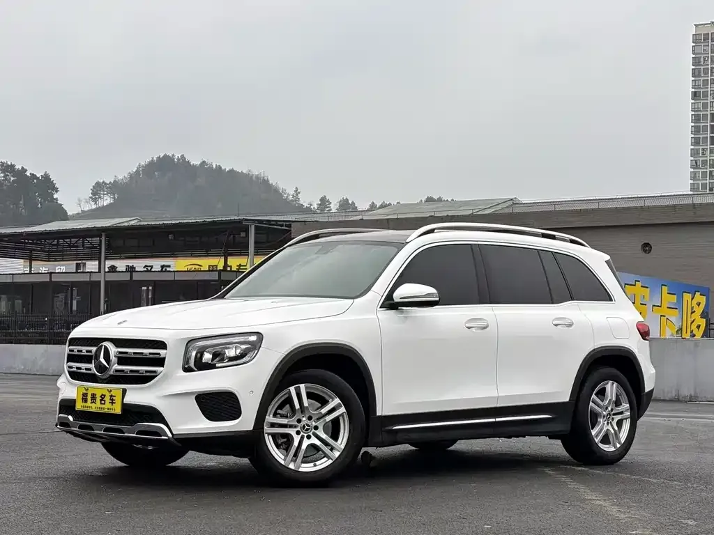Mercedes-Benz GLB — фото 1