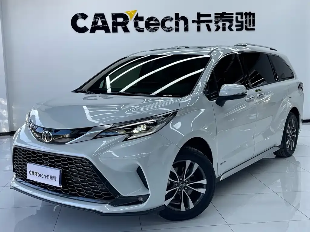 Toyota Granvia — фото 1