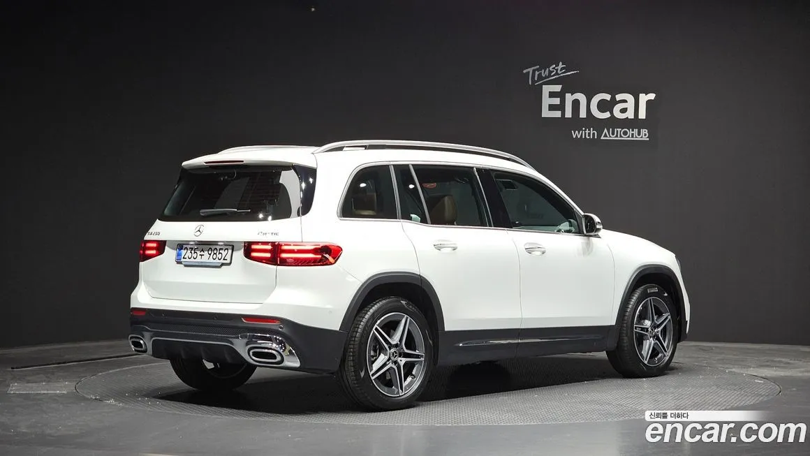Mercedes-Benz GLB-Class — фото 2