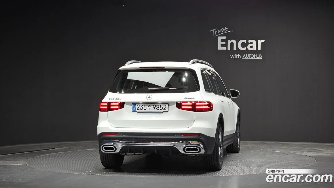 Mercedes-Benz GLB-Class — фото 4