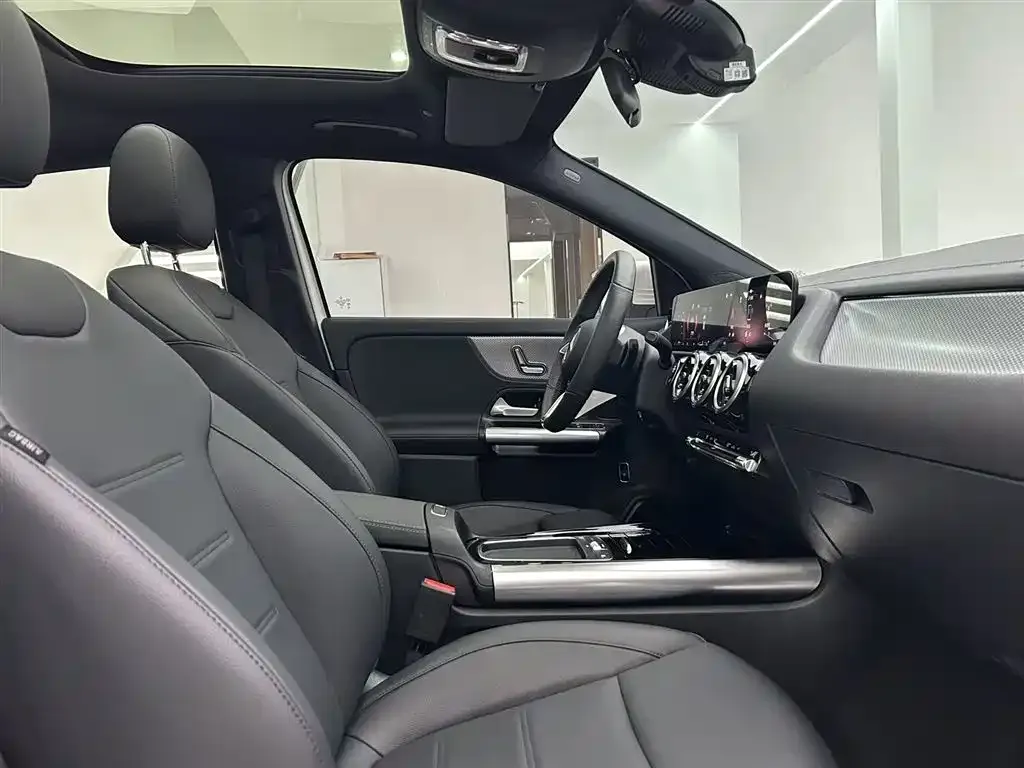 Mercedes-Benz GLA — фото 6