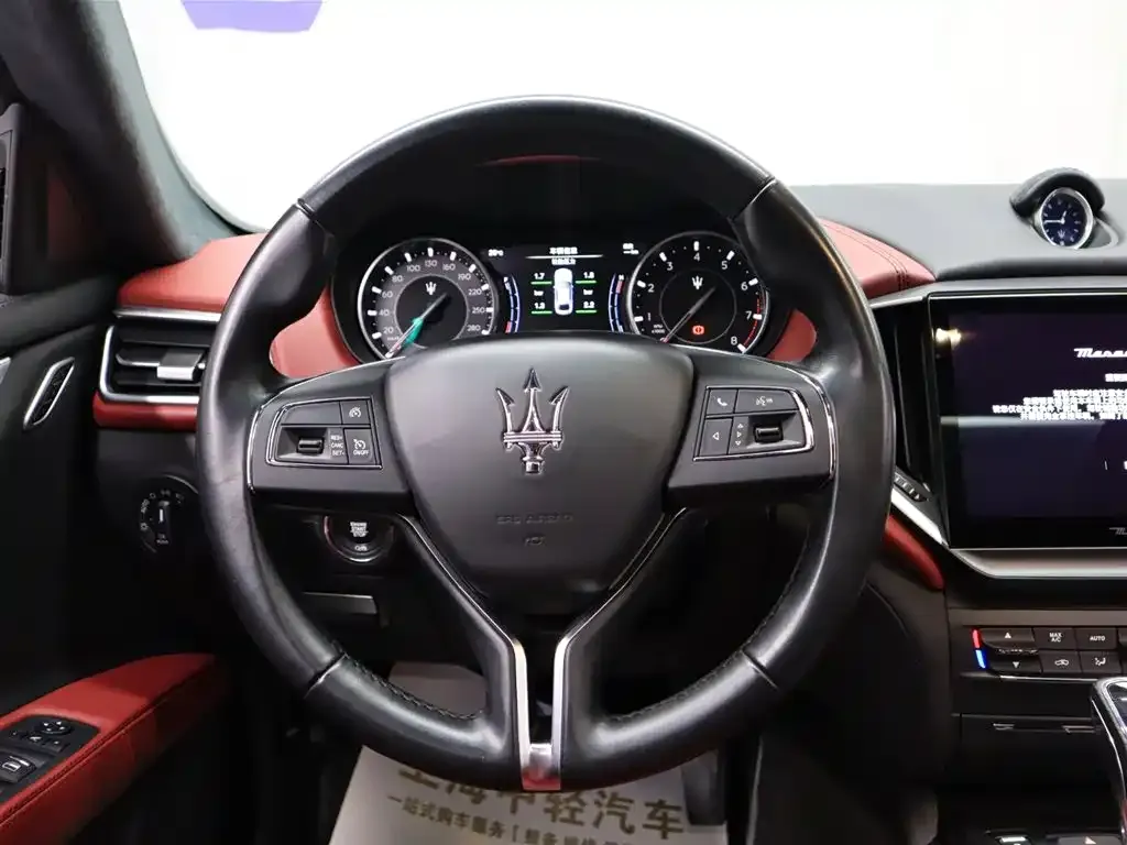 Maserati Ghibli — фото 10