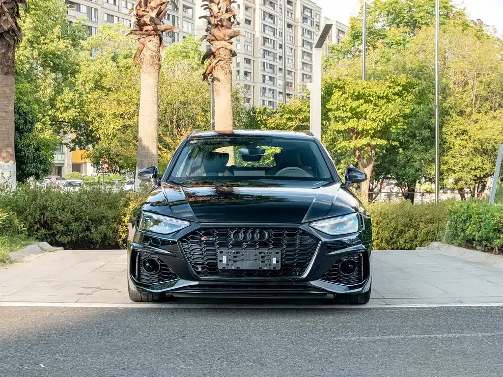 Audi RS 4 — фото 2
