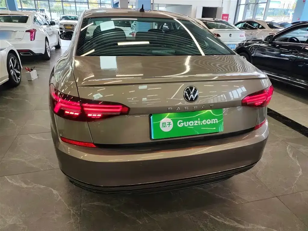 Volkswagen Passat — фото 6