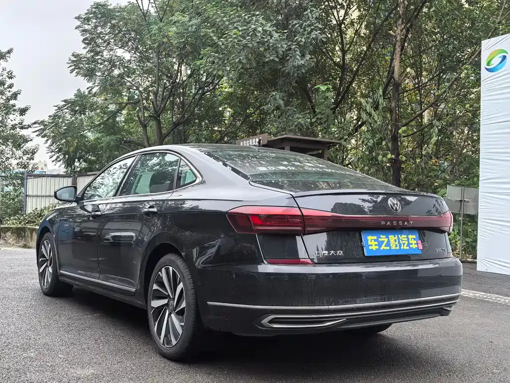 Volkswagen Passat — фото 5