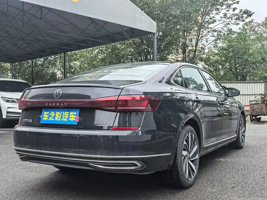 Volkswagen Passat — фото 6