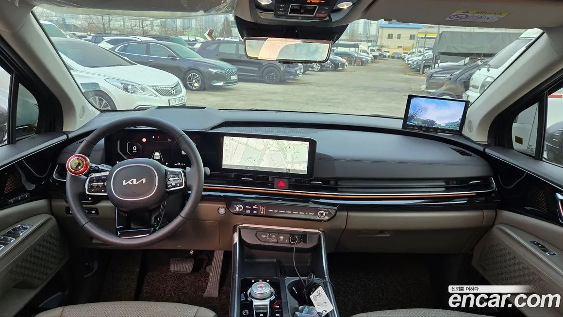 Kia Carnival — фото 10