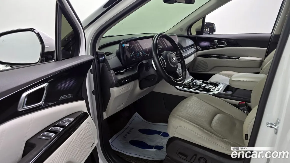 Kia Carnival — фото 10