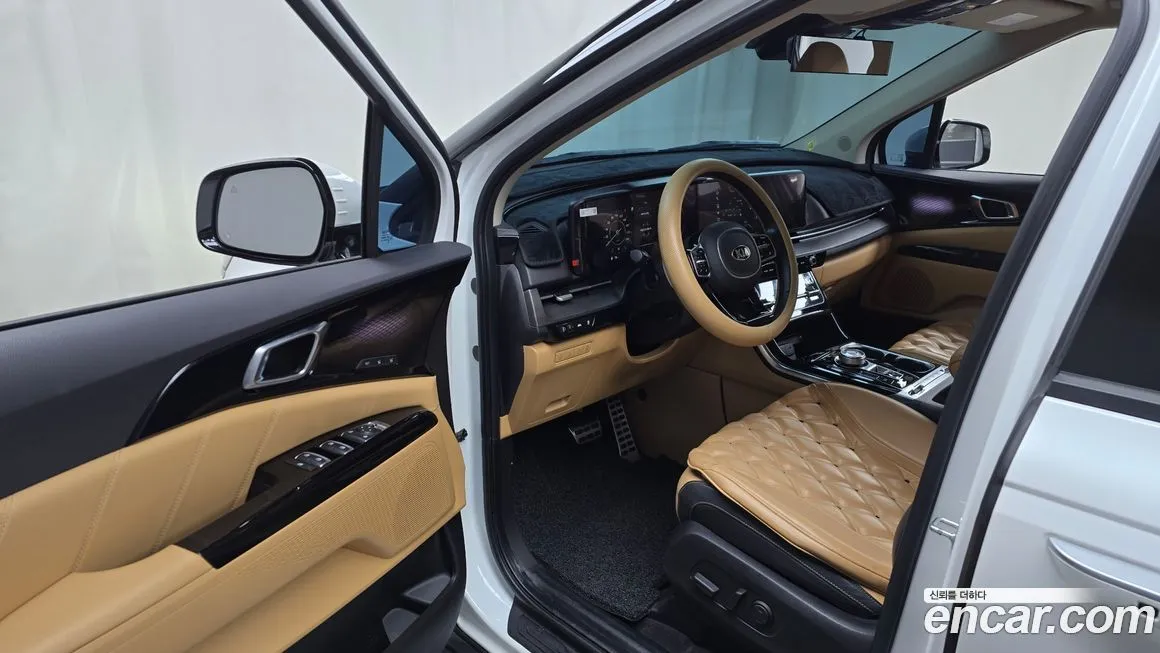 Kia Carnival — фото 10