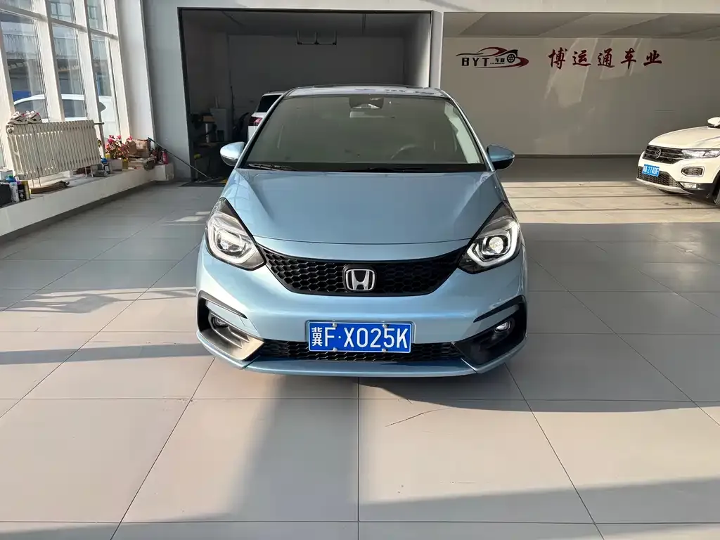 Honda Fit — фото 1