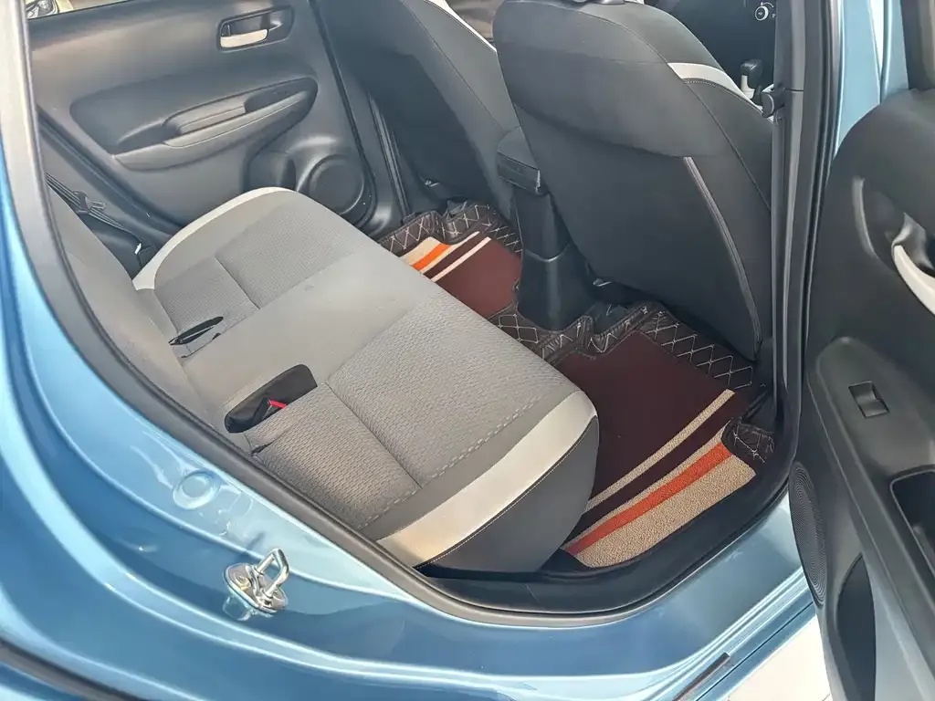 Honda Fit — фото 9