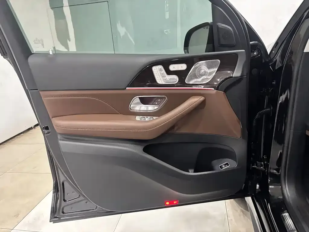Mercedes-Benz GLE — фото 10