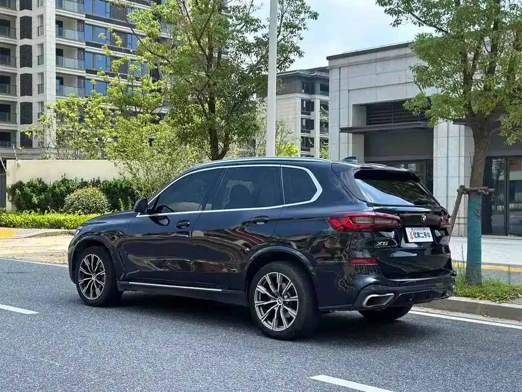 BMW X5 (Import) — фото 4