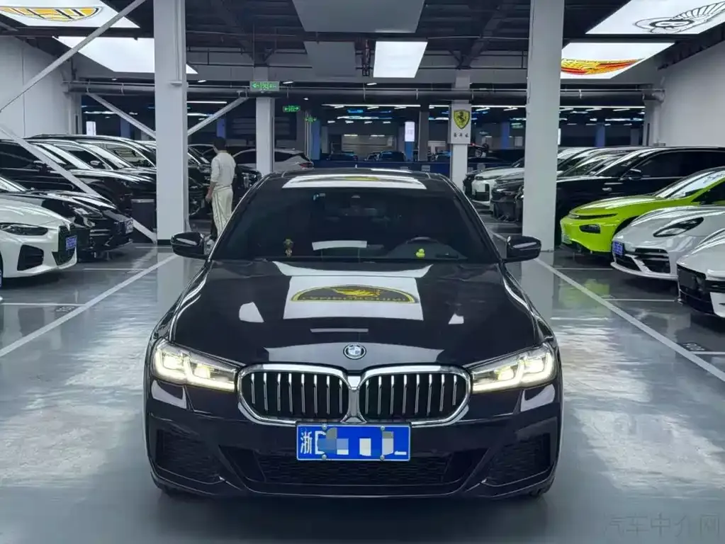 BMW 5 Series — фото 2