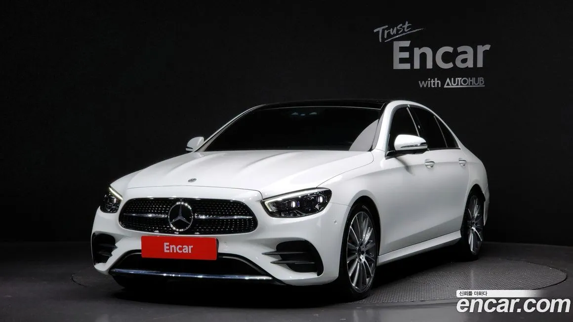 Mercedes-Benz E-Class — фото 1